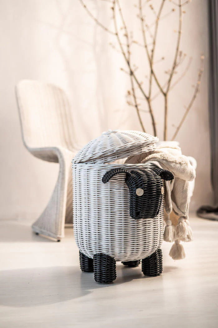 SHEEP DESIGN NATURAL BAMBOO RATTAN LAUNDRY AND STORAGE BASKET.