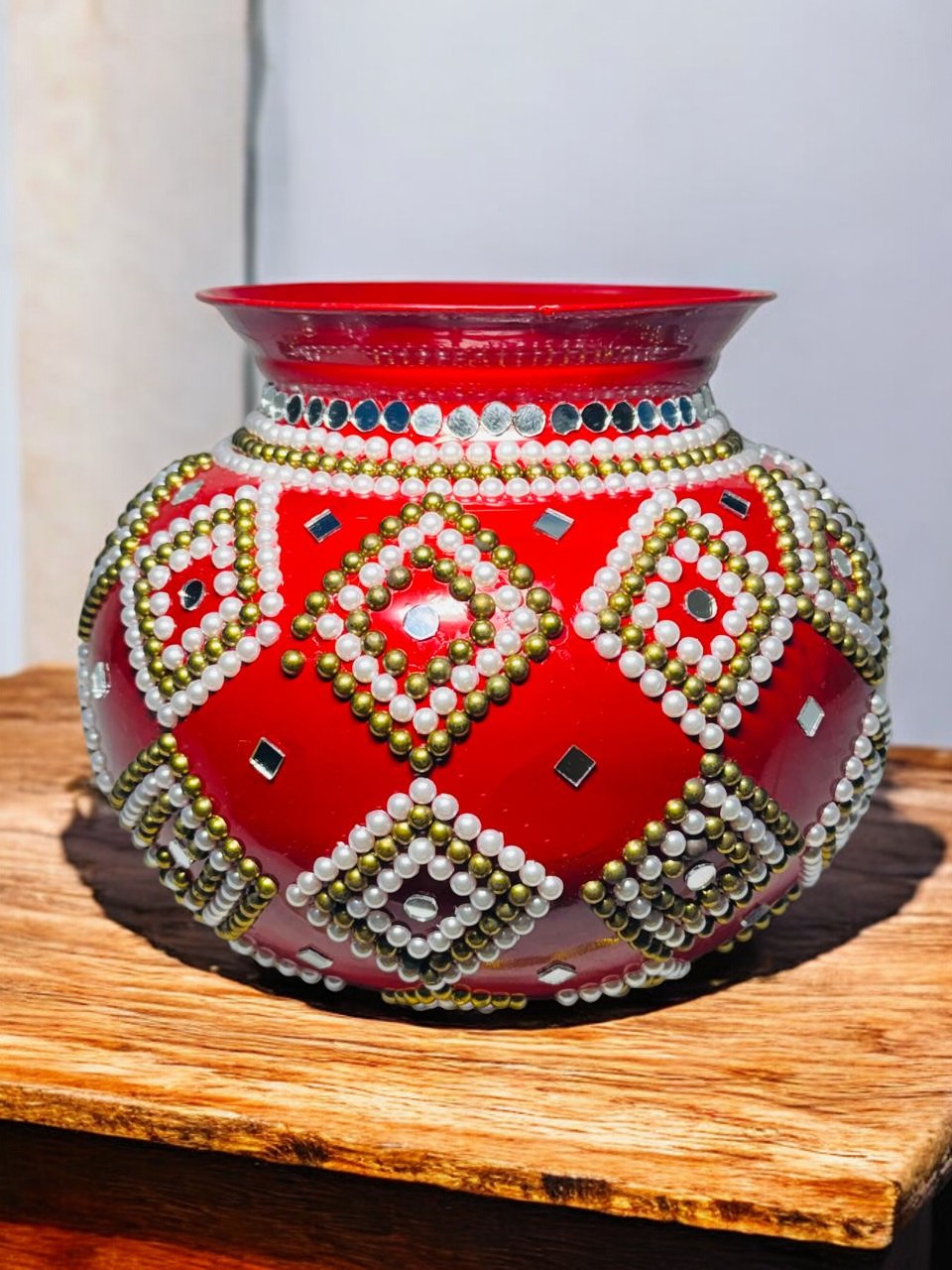 Decorative Round Pot (Design-1)