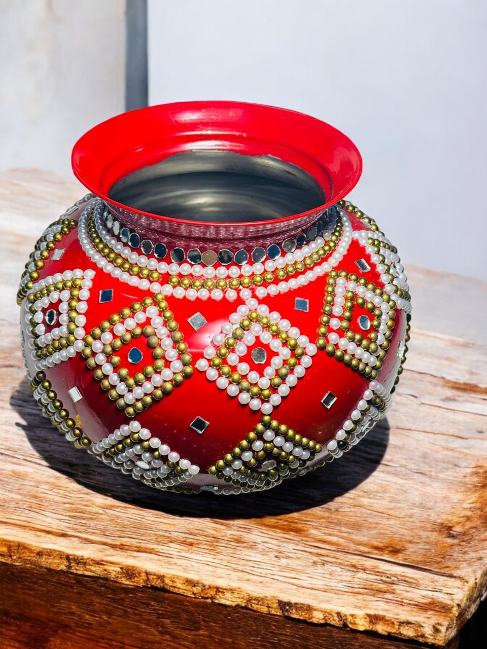 Decorative Round Pot (Design-1)