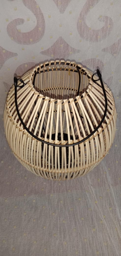 Round Candle Holder with Handle