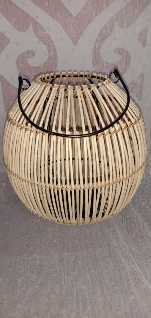 Round Candle Holder with Handle